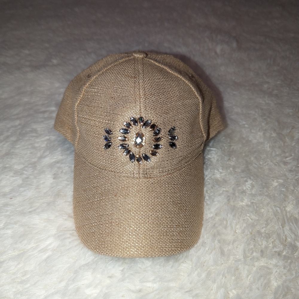 Claire's Hat - Picture 9 of 12